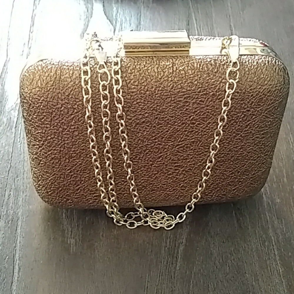 BCBG Generation clutch